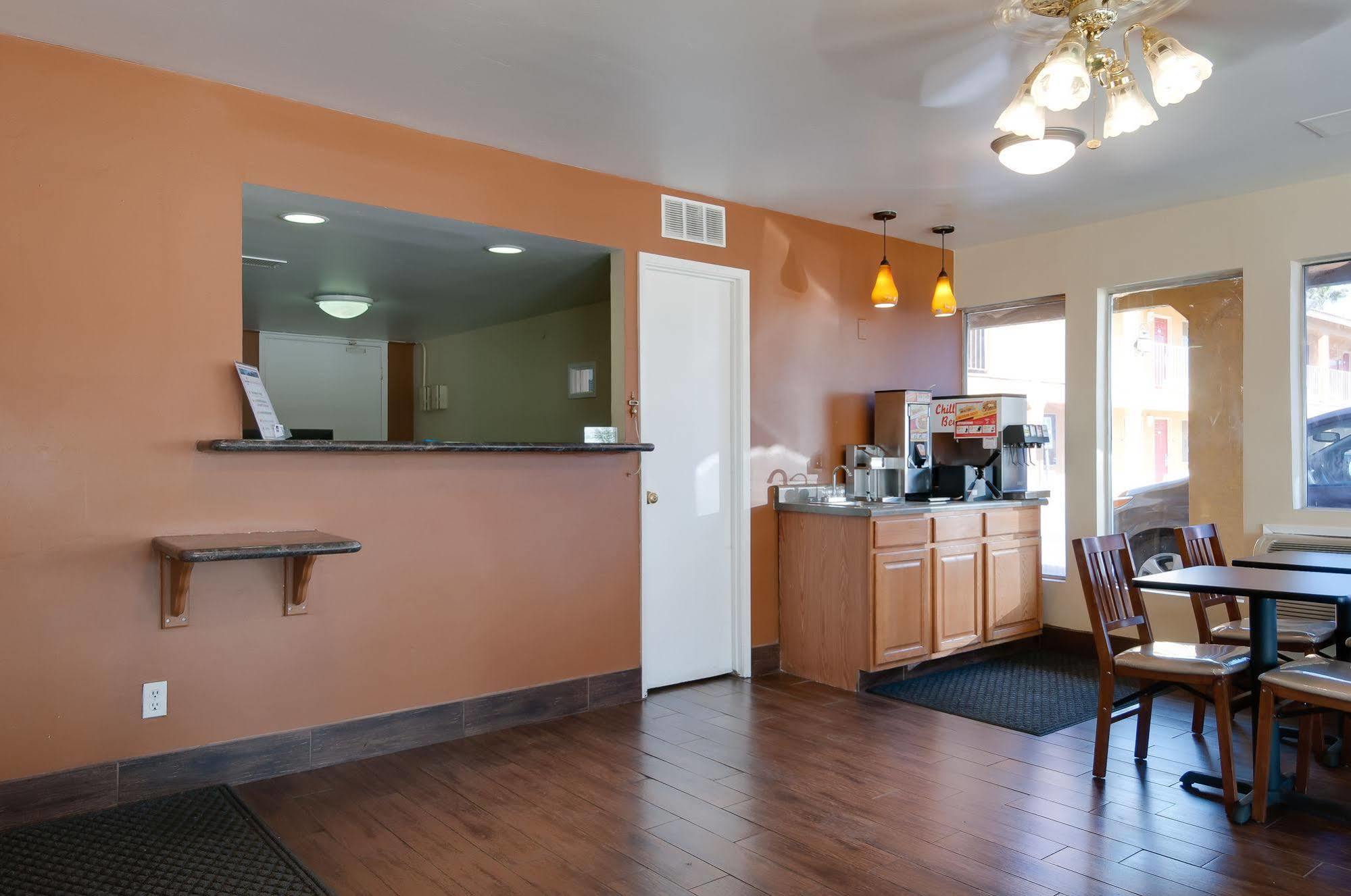 Vagabond Inn Buttonwillow I-5 Exit 253 Bakersfield Extérieur photo